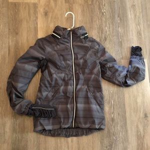 Lululemon run hustle jacket size 4